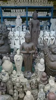 Uma Nandhi Ubud *